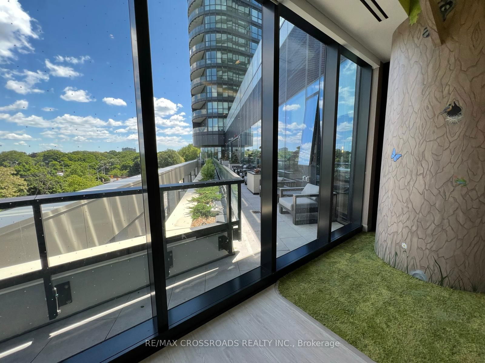 585 Bloor St E, unit 3418 for sale