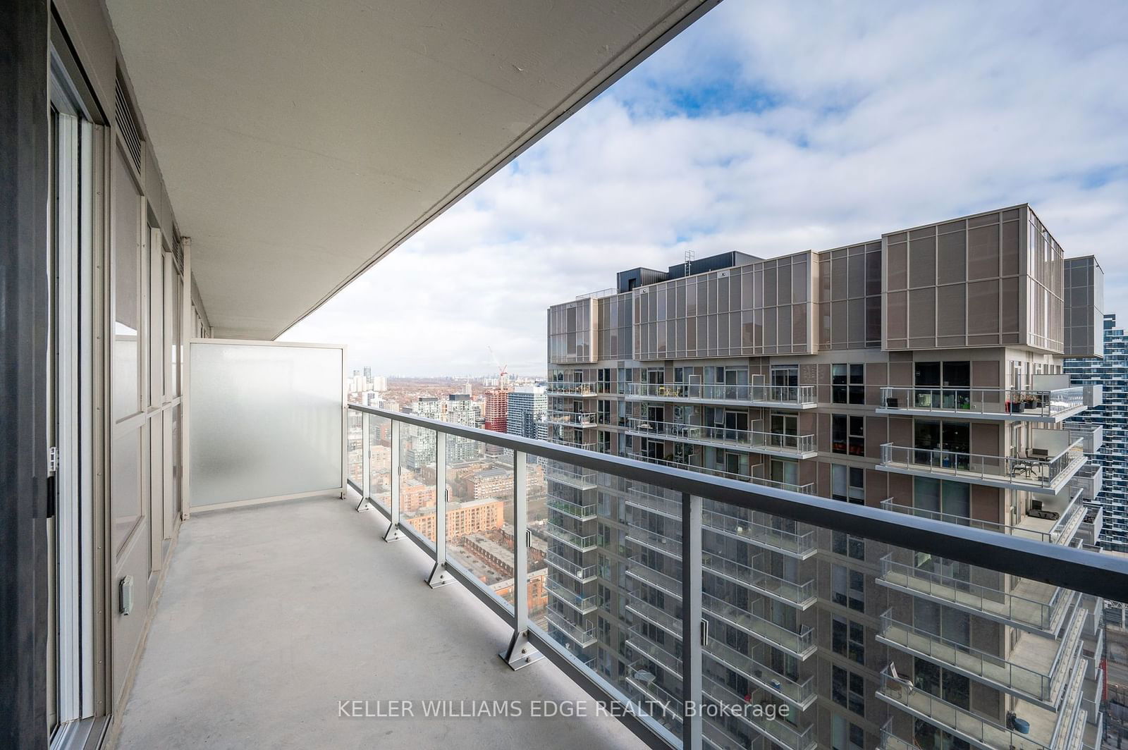 15 Lower Jarvis St, unit 3601 for rent