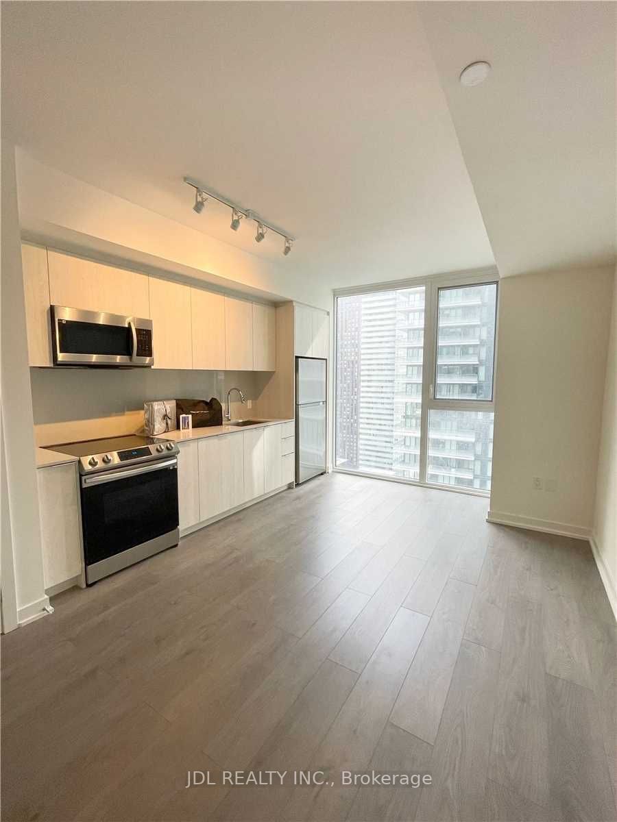 357 King St W, unit 2806 for rent