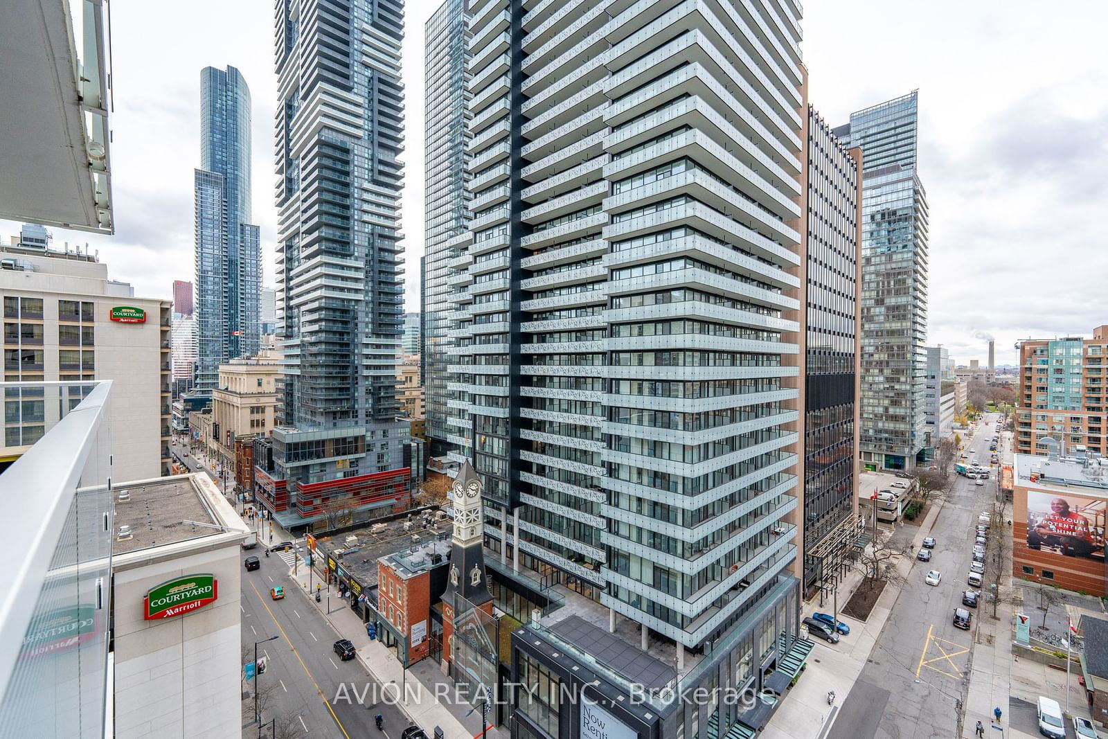 501 yonge St, unit 1112 for sale