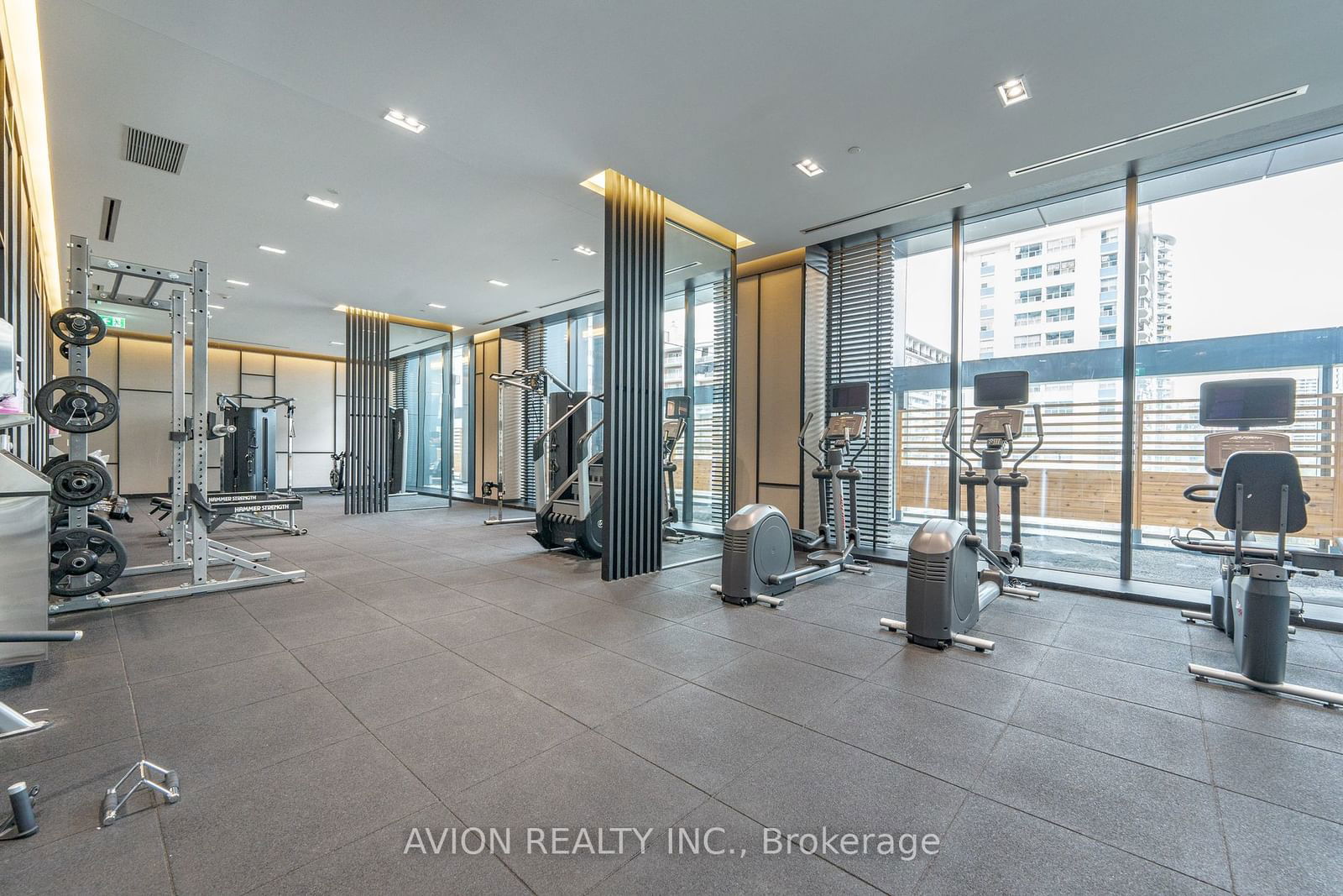 501 yonge St, unit 1112 for sale