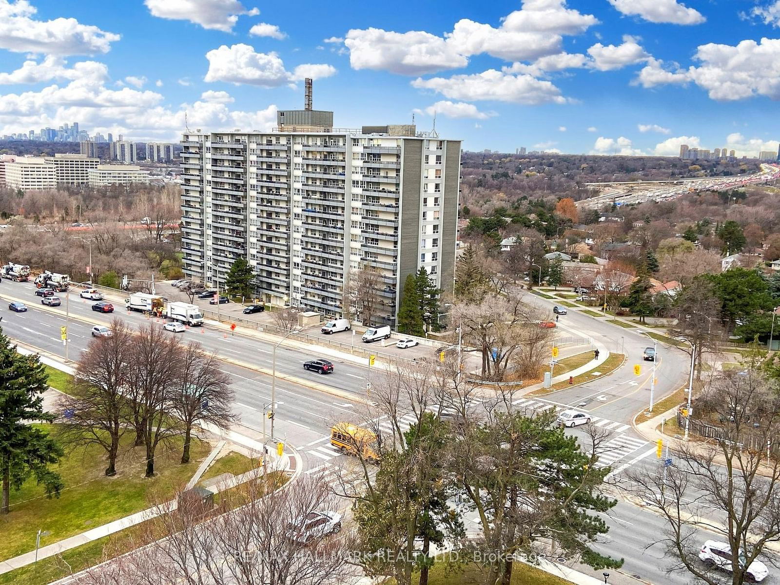 10 Parkway Forest Dr, unit 903 for sale