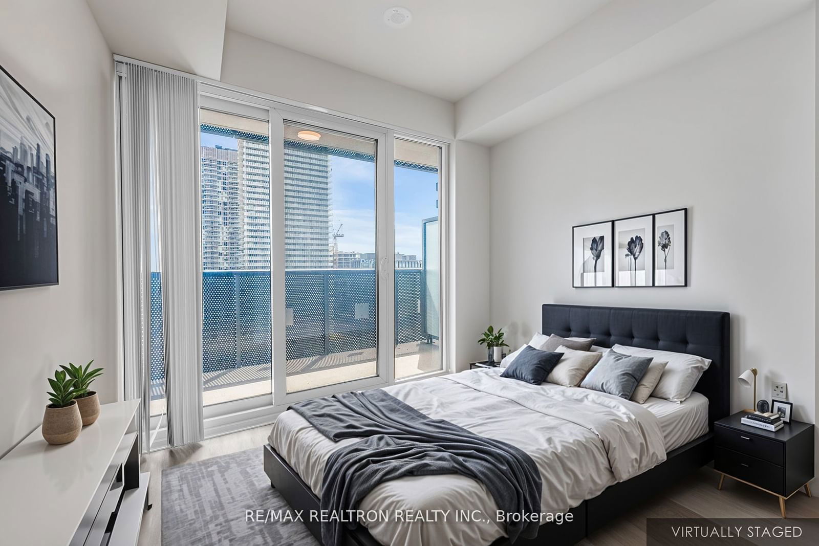 55 Cooper St, unit 1905 for sale