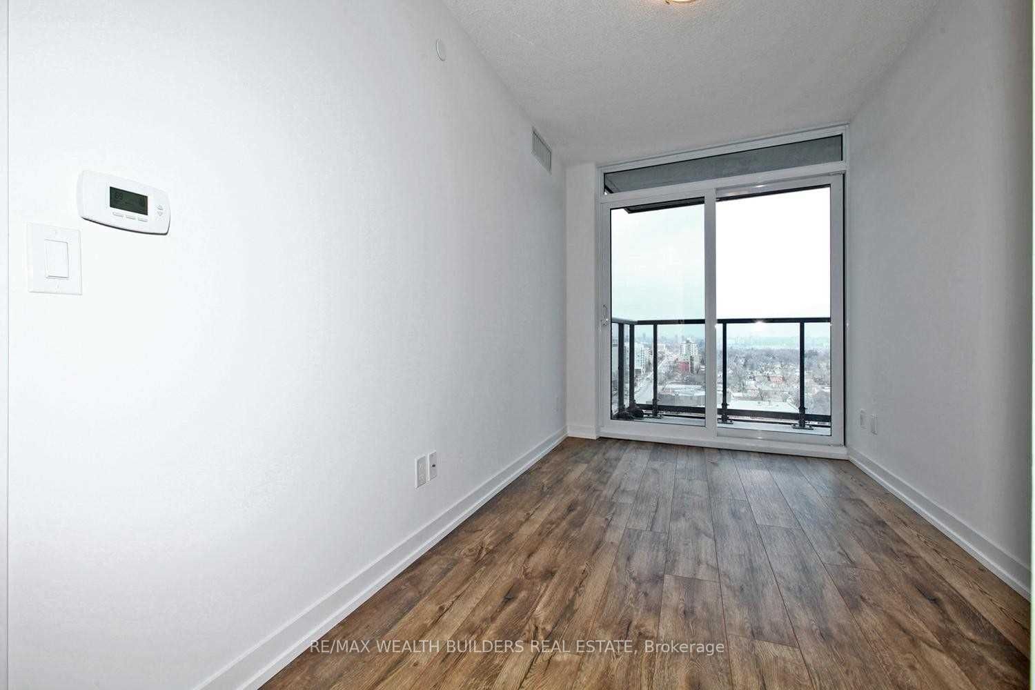 125 Redpath Ave, unit 1513 for rent