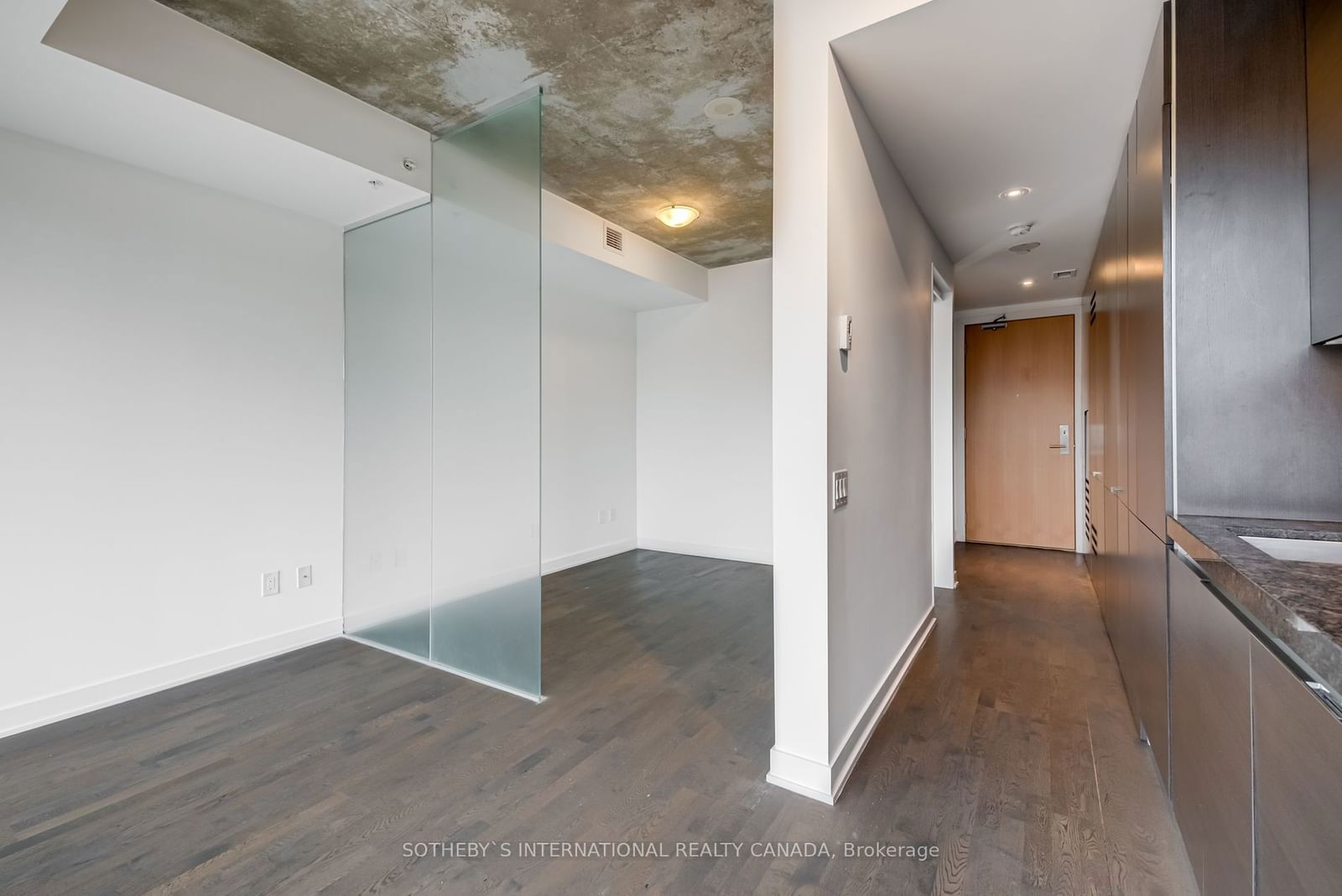 629 King St W, unit 1028 for rent