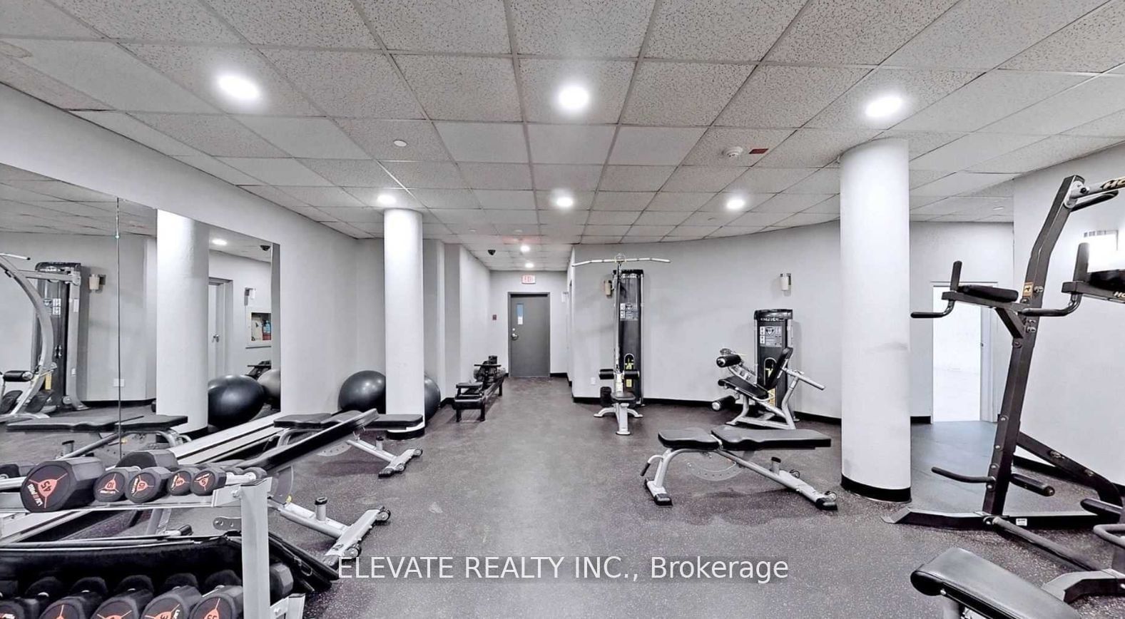 5785 Yonge St, unit 607 for rent