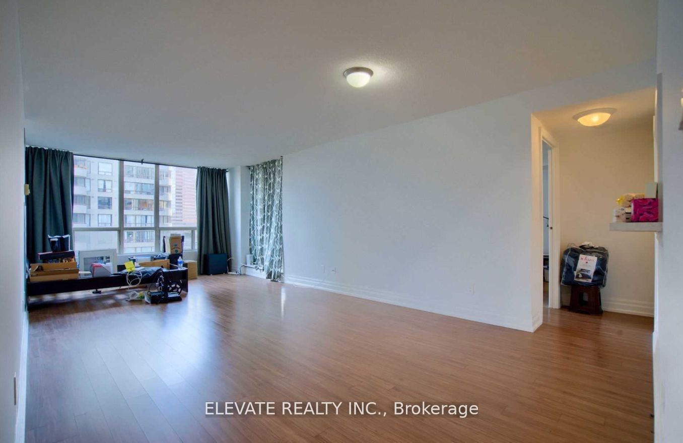 5785 Yonge St, unit 607 for rent