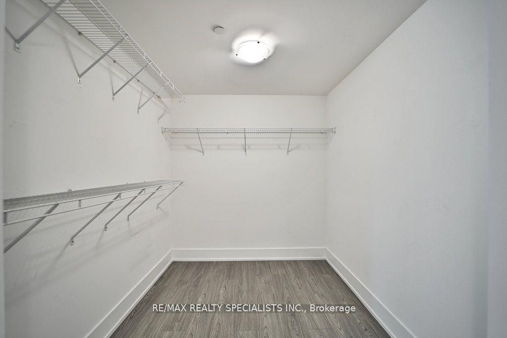 1 Yorkville Ave, unit 5102 for rent