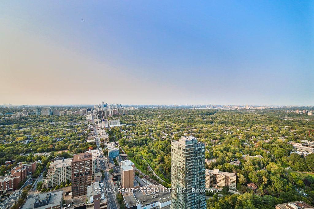 1 Yorkville Ave, unit 5102 for rent