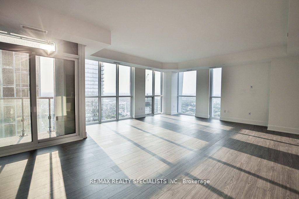 1 Yorkville Ave, unit 5102 for rent