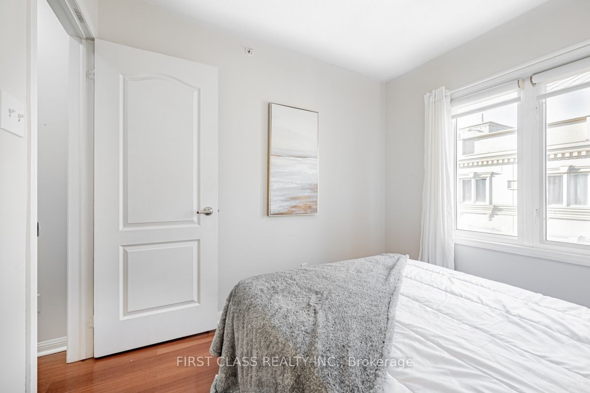 78 Carr St, unit 25 for sale