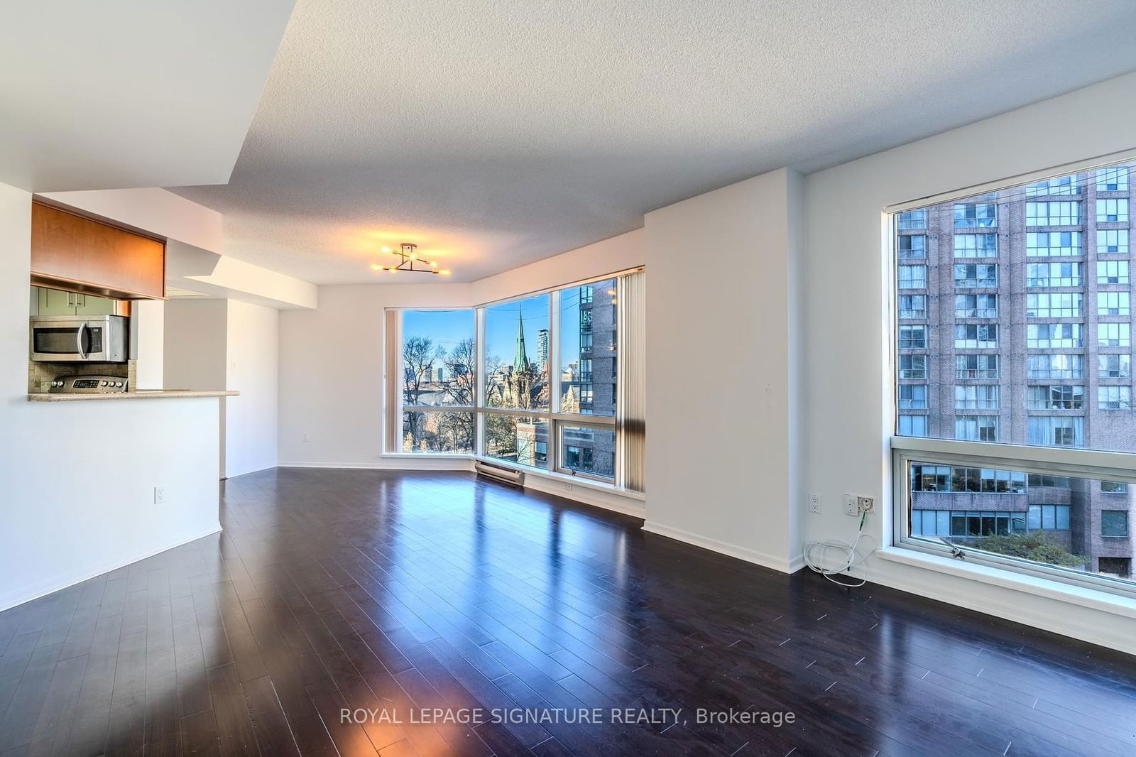 1001 Bay St, unit 704 for rent