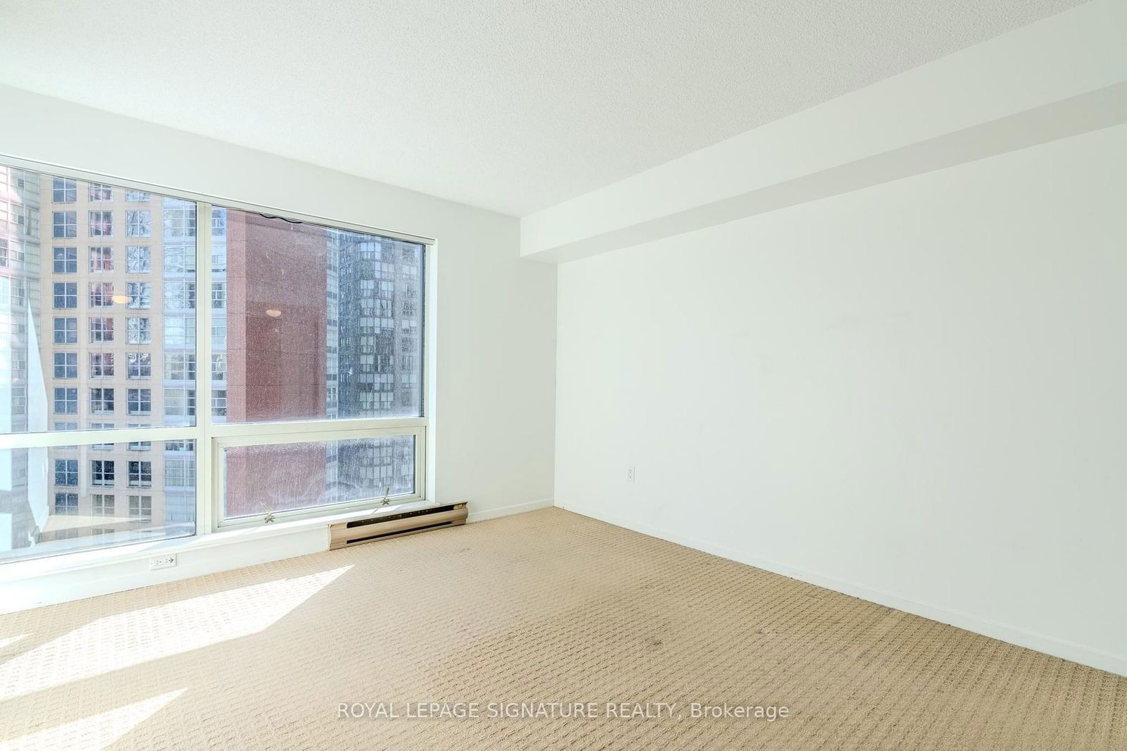 1001 Bay St, unit 704 for rent