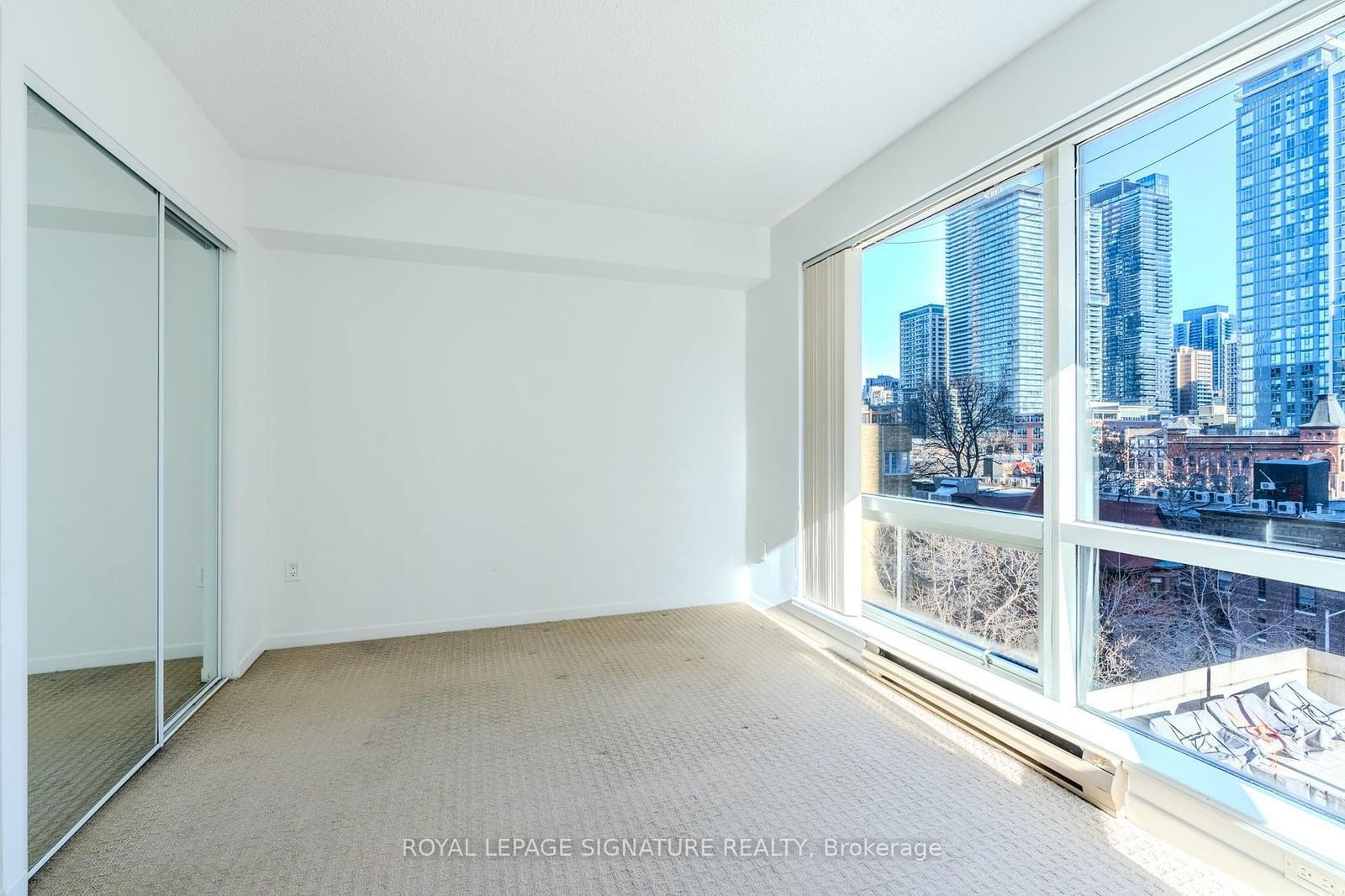 1001 Bay St, unit 704 for rent