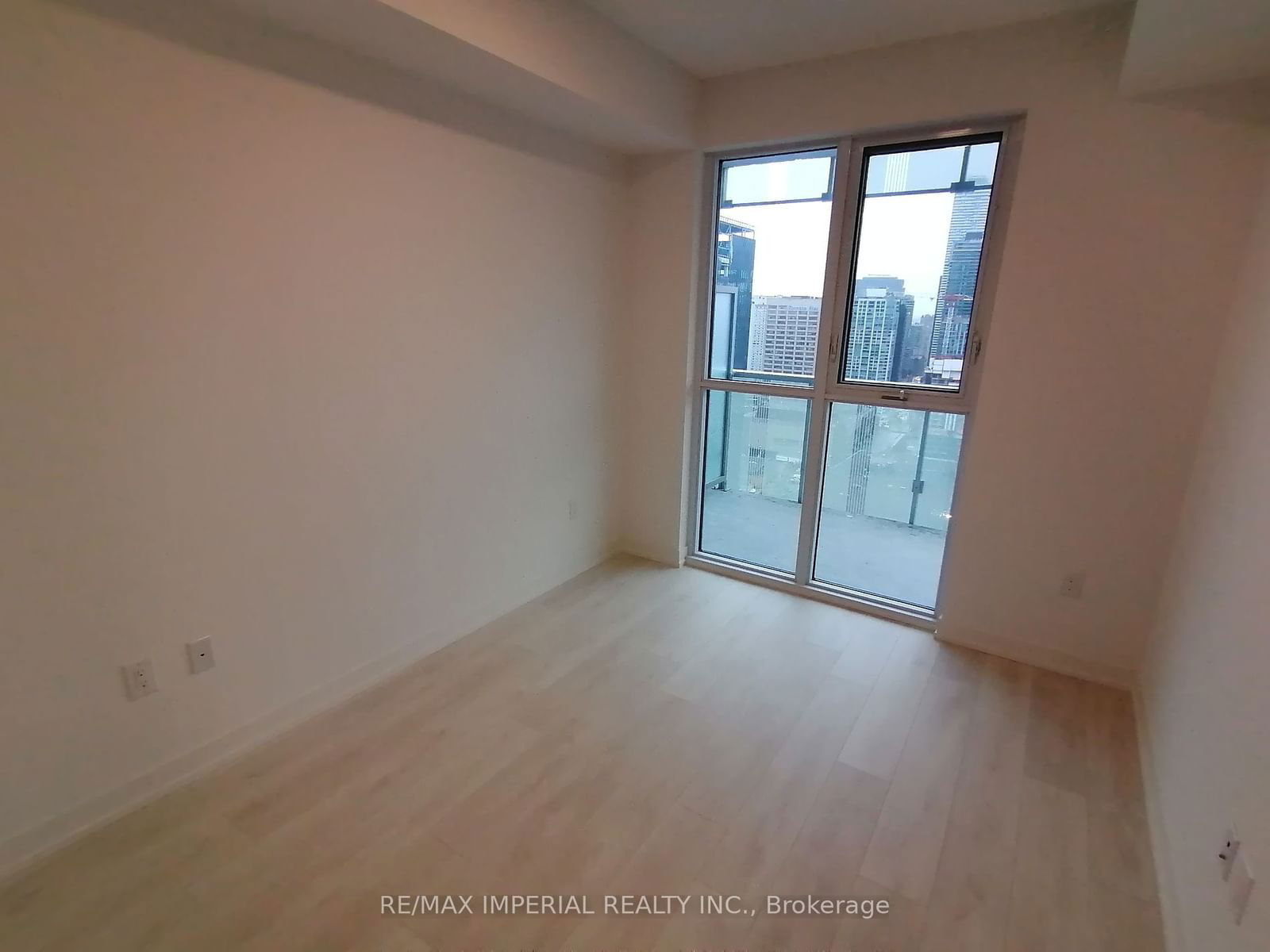 15 Lower Jarvis St, unit 2906 for rent