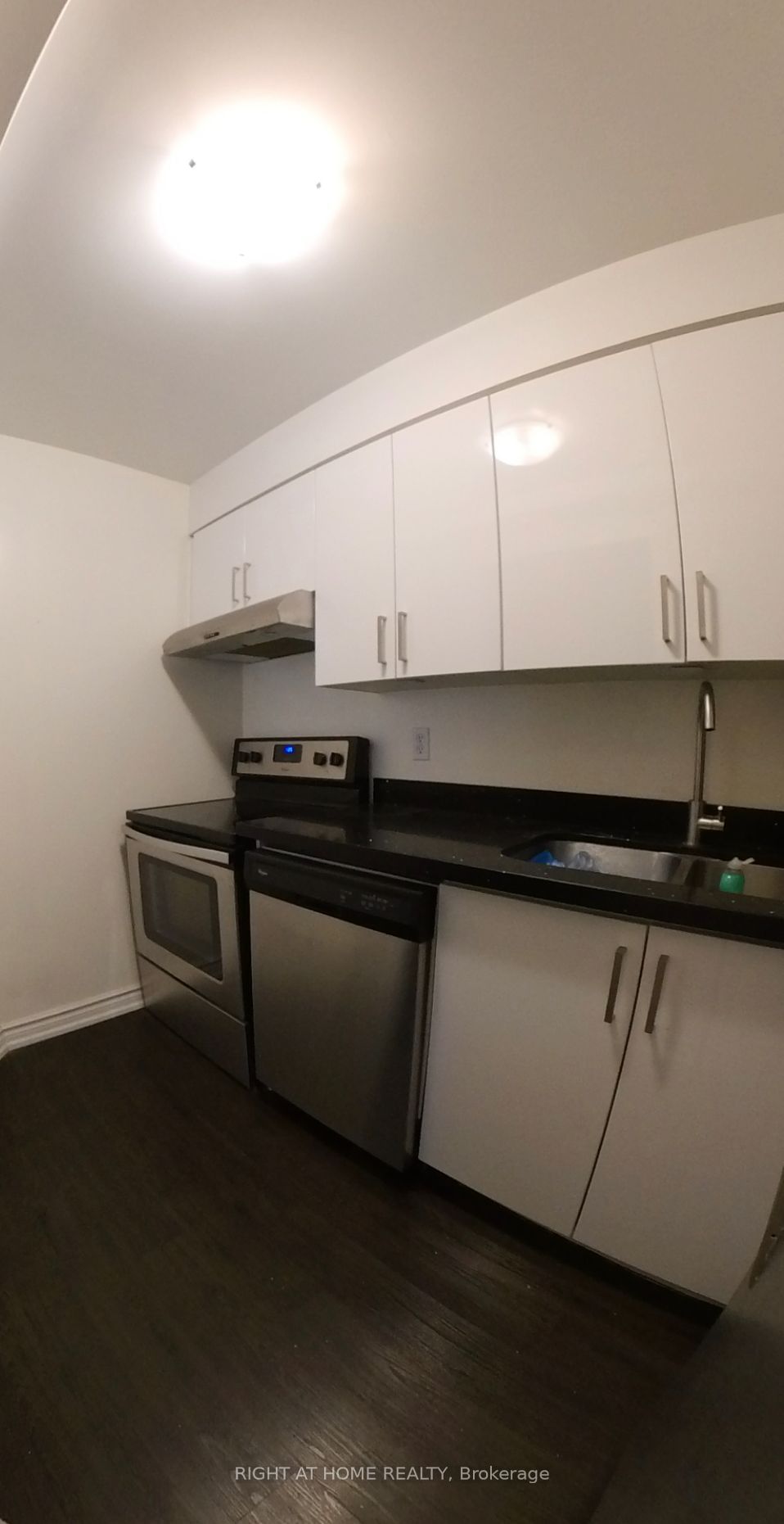 40 Scollard St, unit 1607 for rent