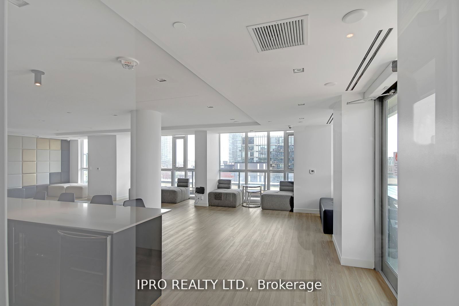 120 Parliament St, unit 1015 for rent