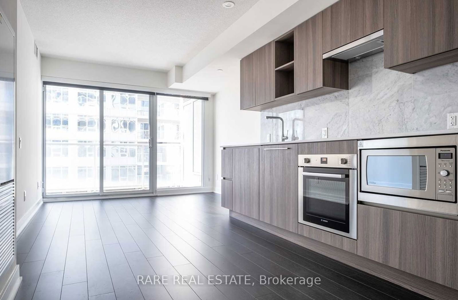 17 Bathurst St, unit 3205 for rent