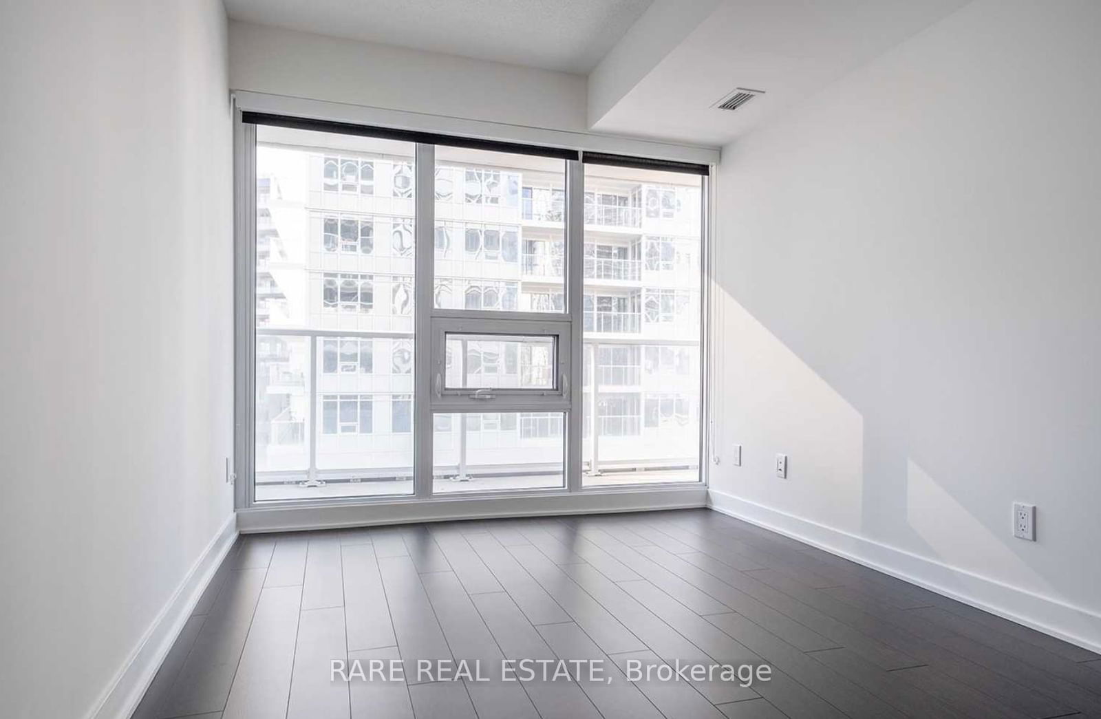 17 Bathurst St, unit 3205 for rent