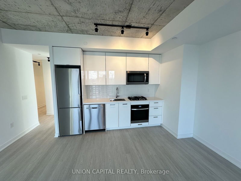 195 McCaul St, unit 1411 for rent