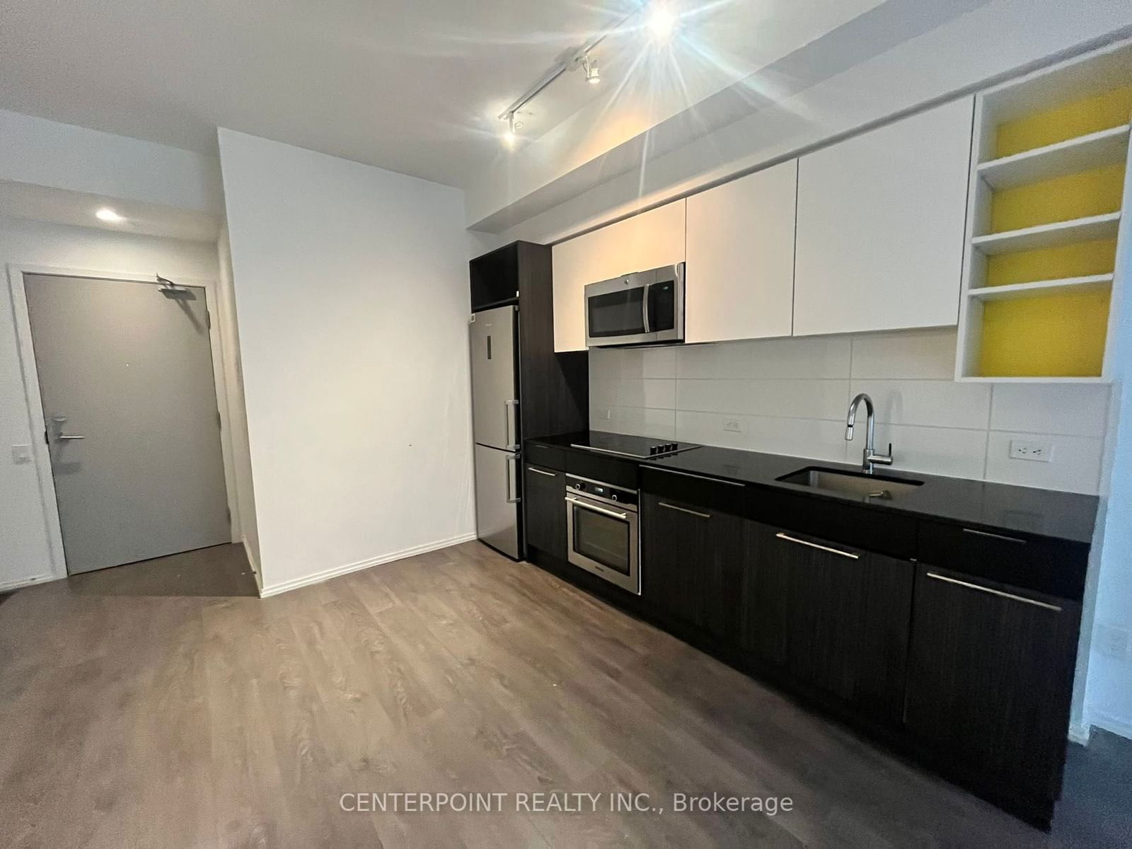 68 Shuter St, unit Ph07 for rent