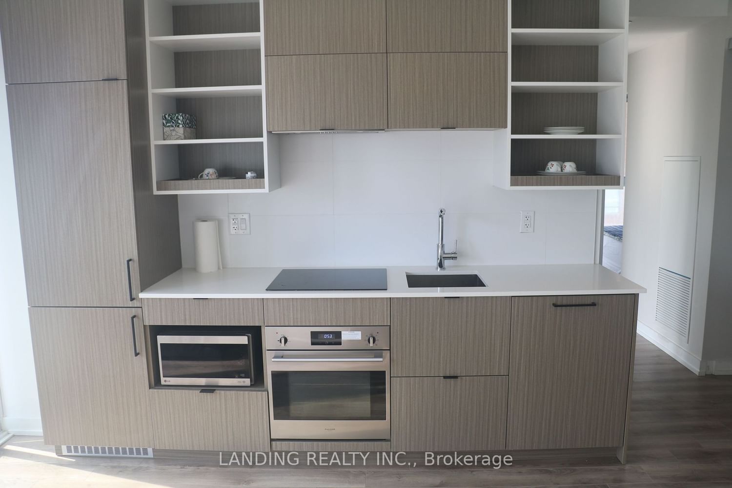 20 Edward St, unit 1910 for rent