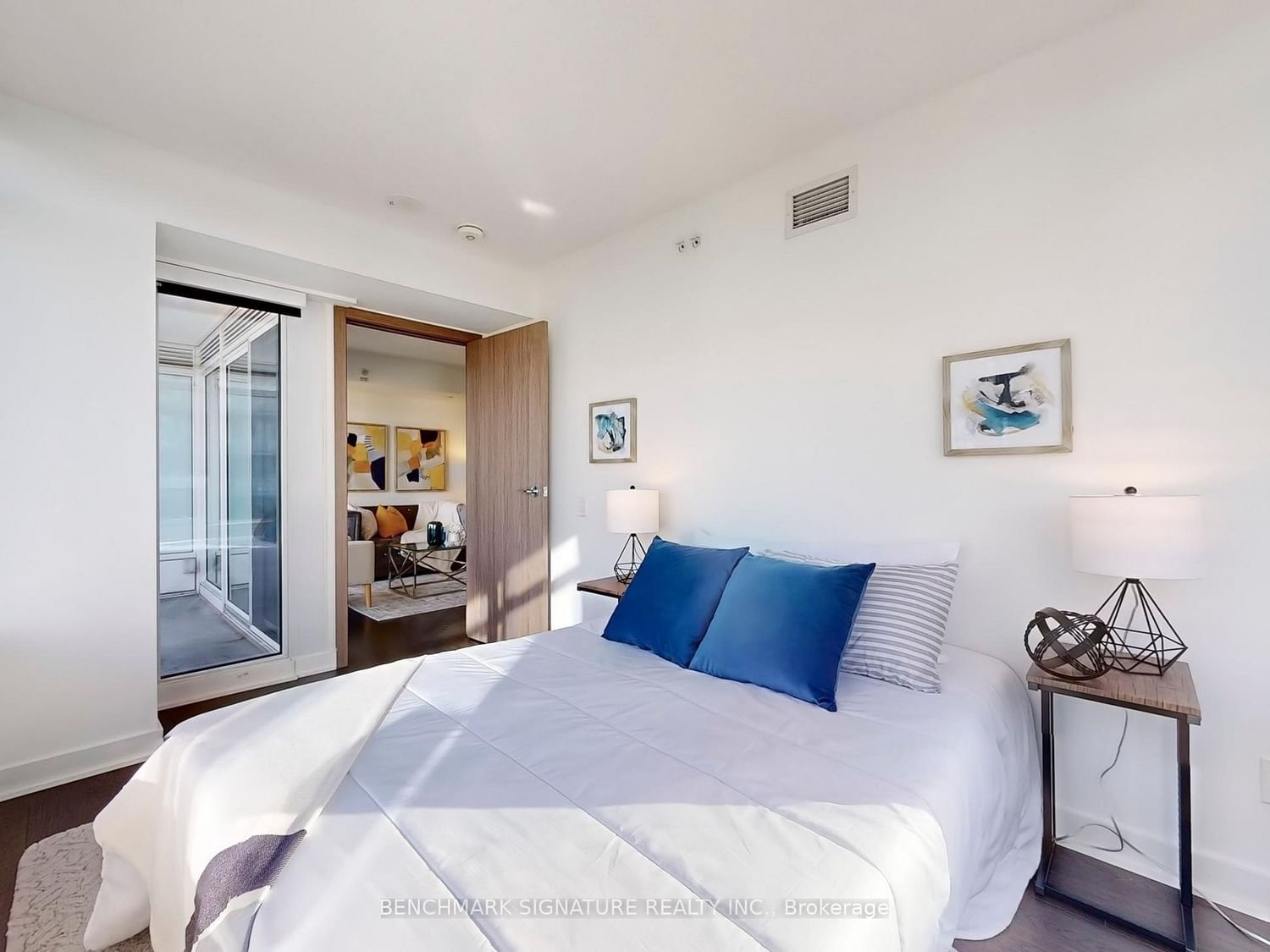 19 Bathurst St, unit 2003 for sale