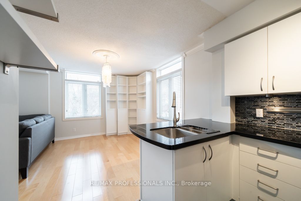 15 Sudbury St, unit 1504 for rent