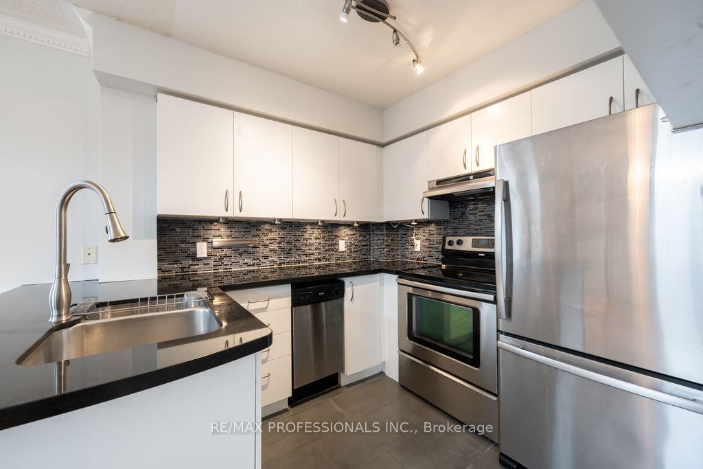 15 Sudbury St, unit 1504 for rent