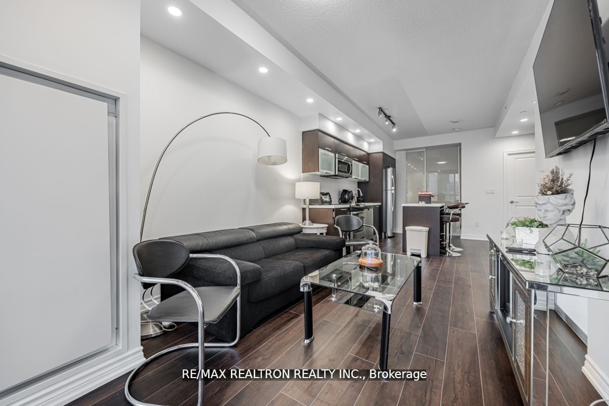 386 Yonge St, unit 4508 for sale