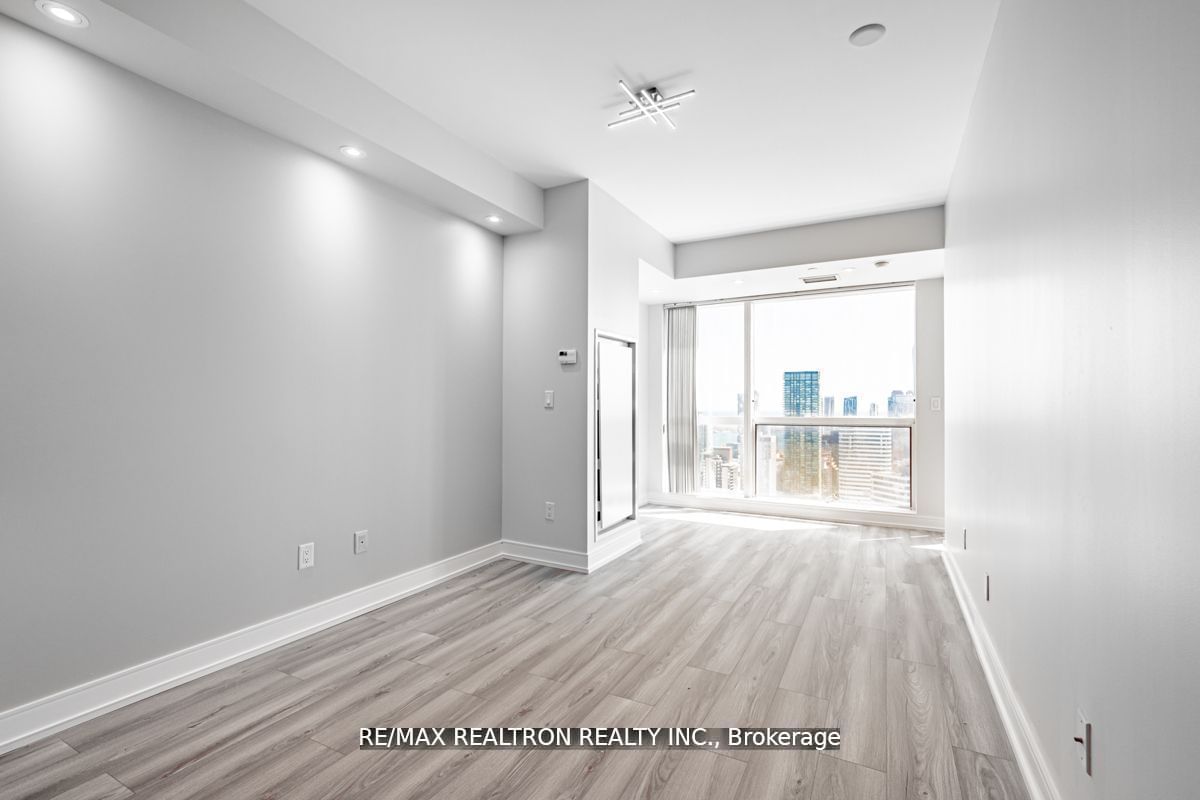 386 Yonge St, unit 4909 for rent