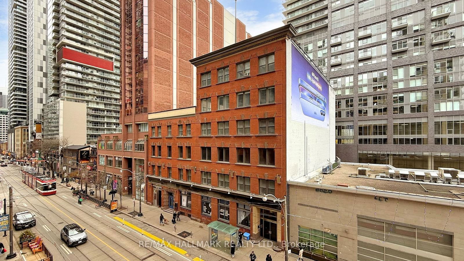 438 King St W, unit 414 for sale