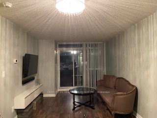 35 Hollywood Ave, unit 916 for rent