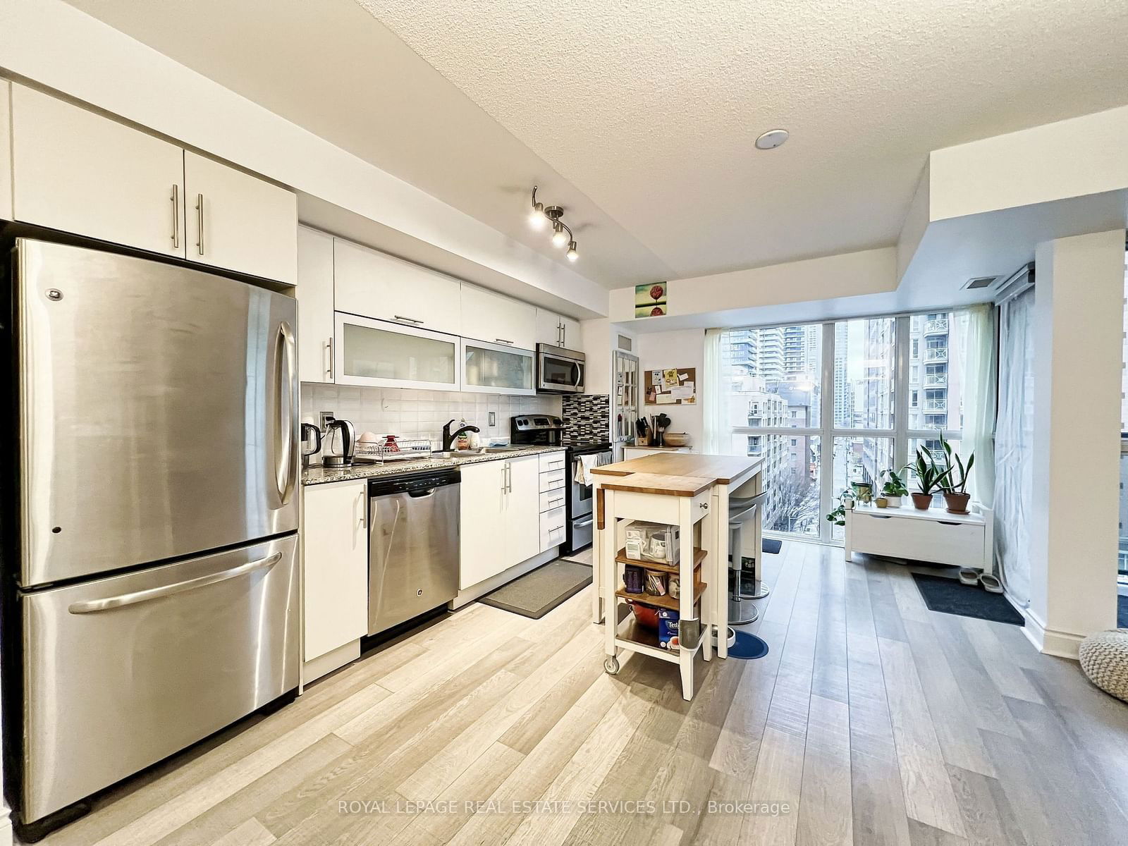 28 Ted Rogers Way, unit 808 for sale