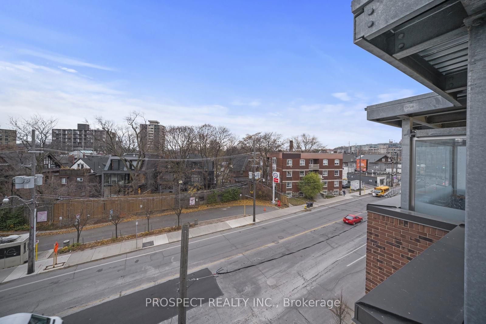 346 Davenport Rd E, unit 403 for sale