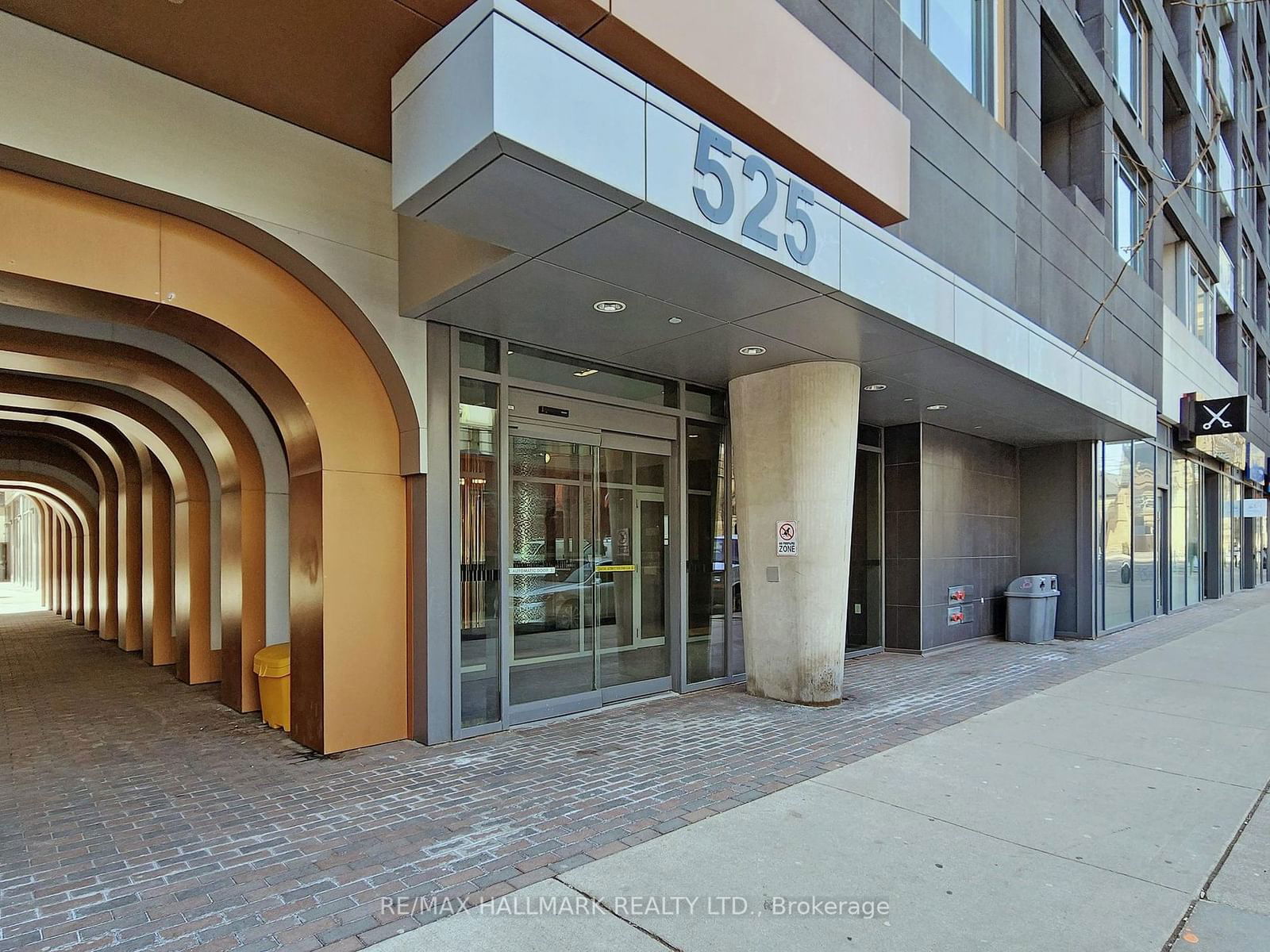 525 Adelaide St W, unit 517 for rent