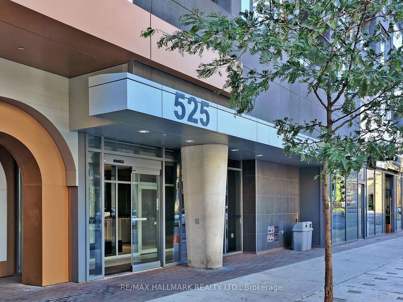 525 Adelaide St W, unit 517 for rent