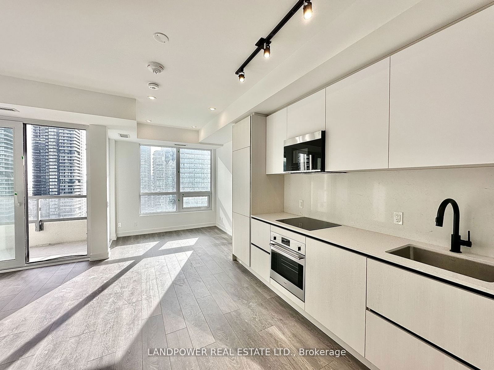 108 PETER St, unit 2809 for rent