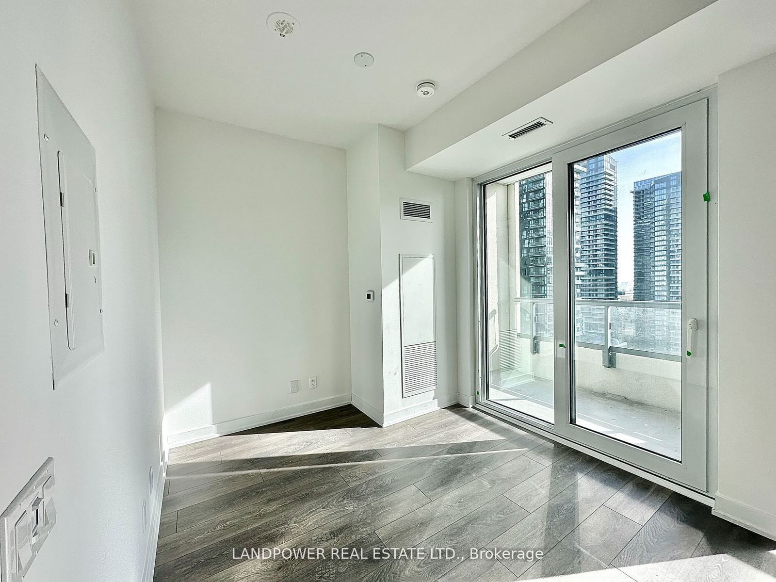 108 PETER St, unit 2809 for rent