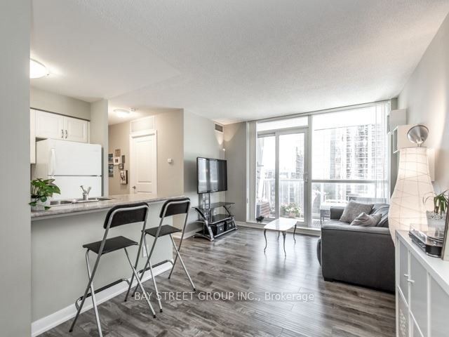 4978 Yonge St, unit 2015 for rent