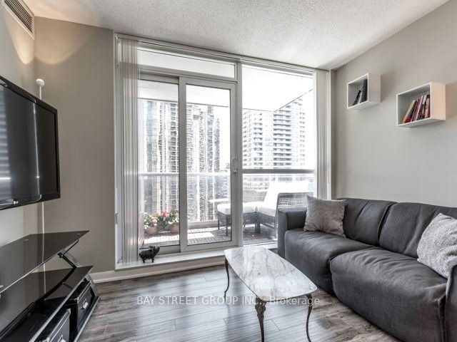 4978 Yonge St, unit 2015 for rent