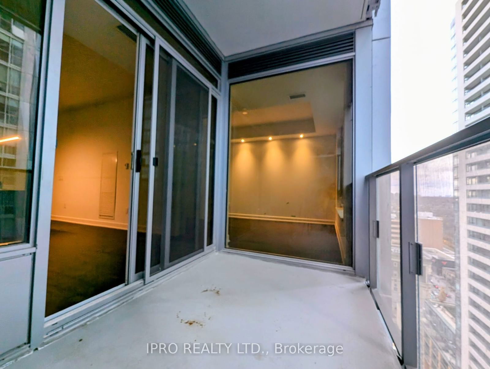 11 Yorkville Ave, unit 1707 for rent