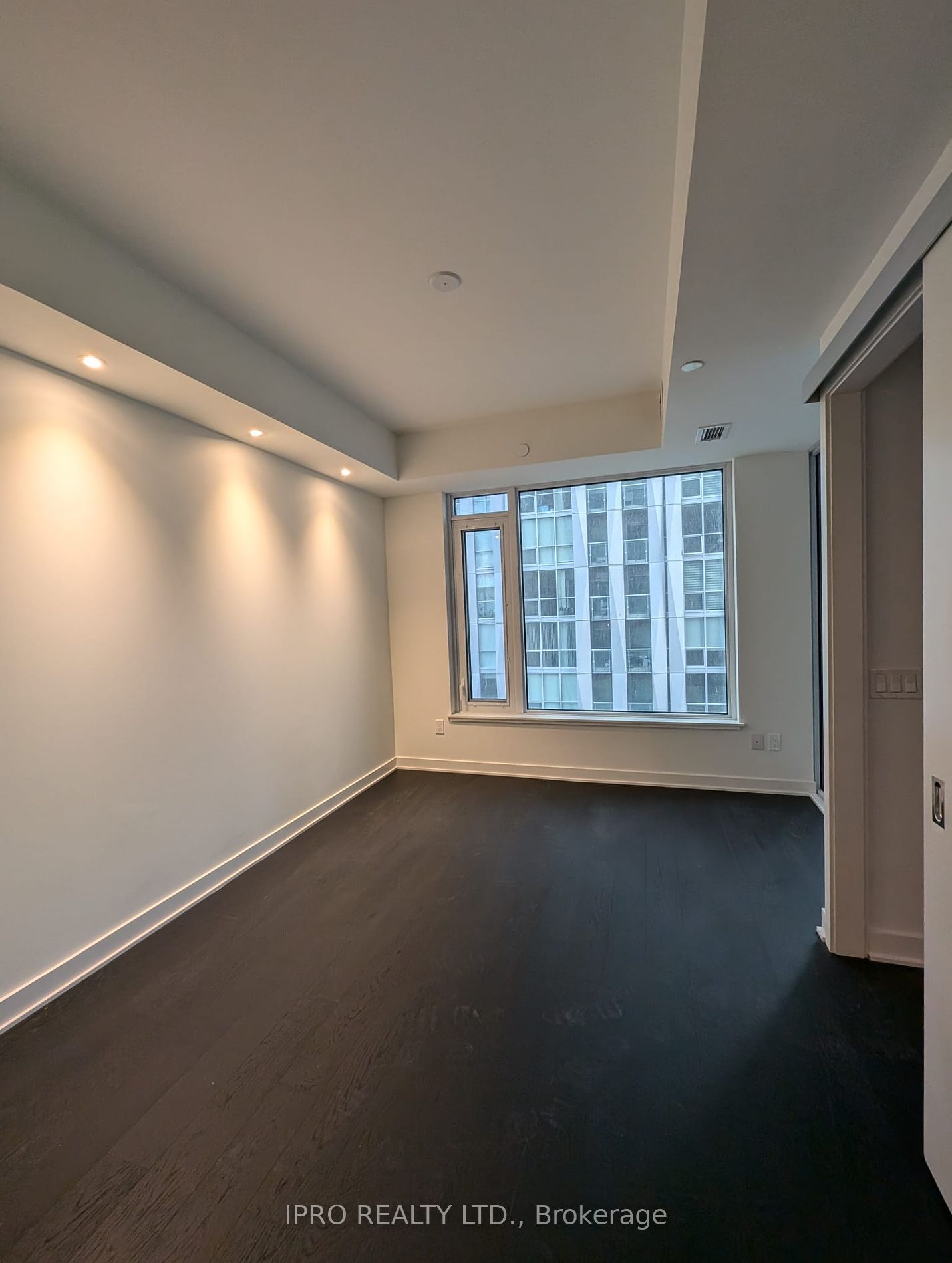 11 Yorkville Ave, unit 1707 for rent