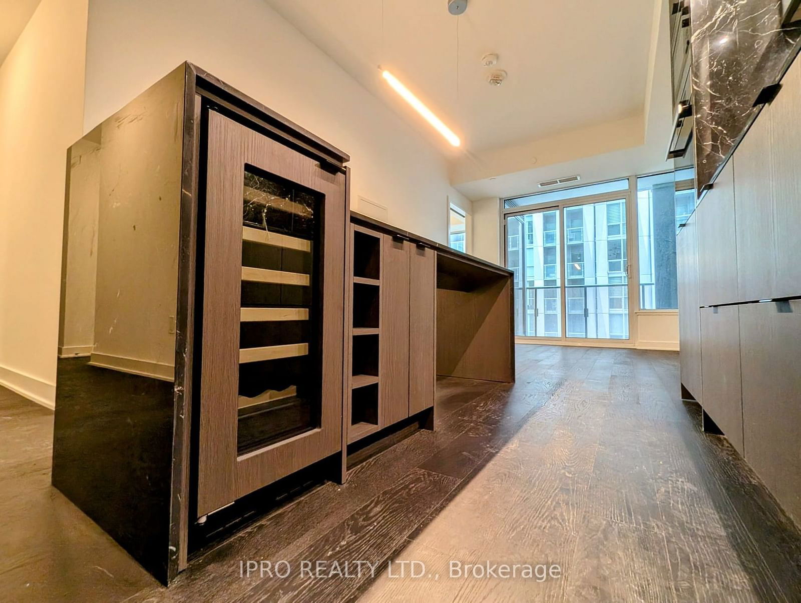 11 Yorkville Ave, unit 1707 for rent