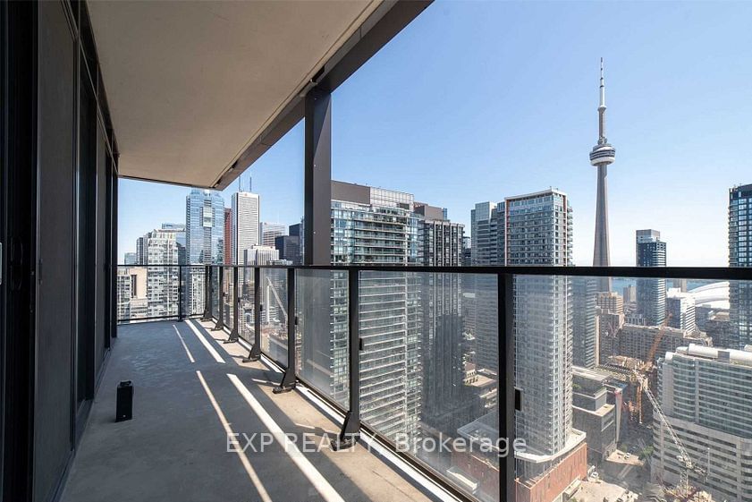 125 Peter St, unit 2709 for rent