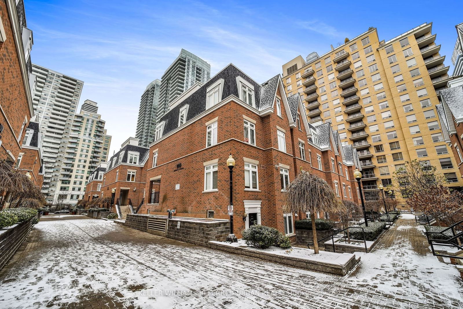 108 Redpath Ave, unit 15 for sale