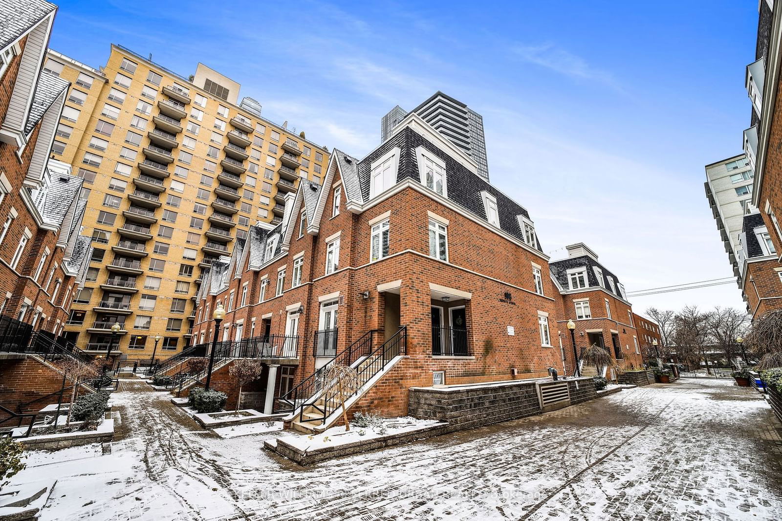 108 Redpath Ave, unit 15 for sale