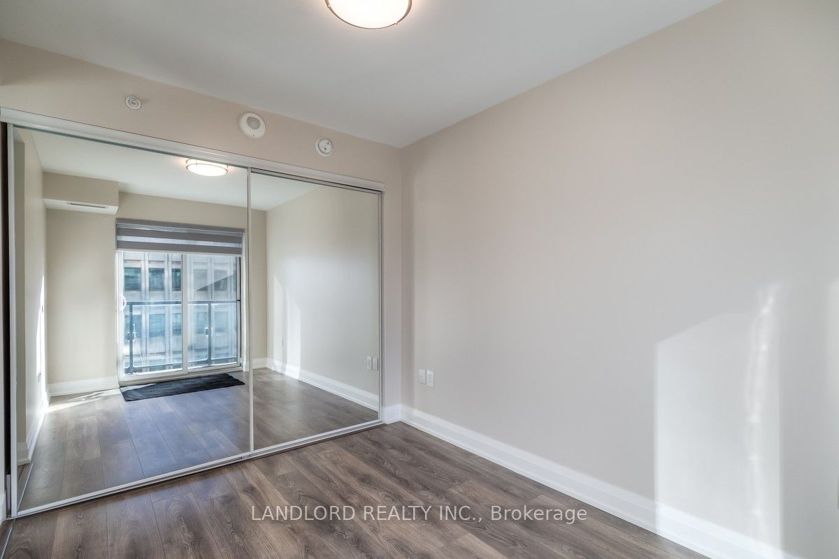 955 Bay St, unit 1914 for rent