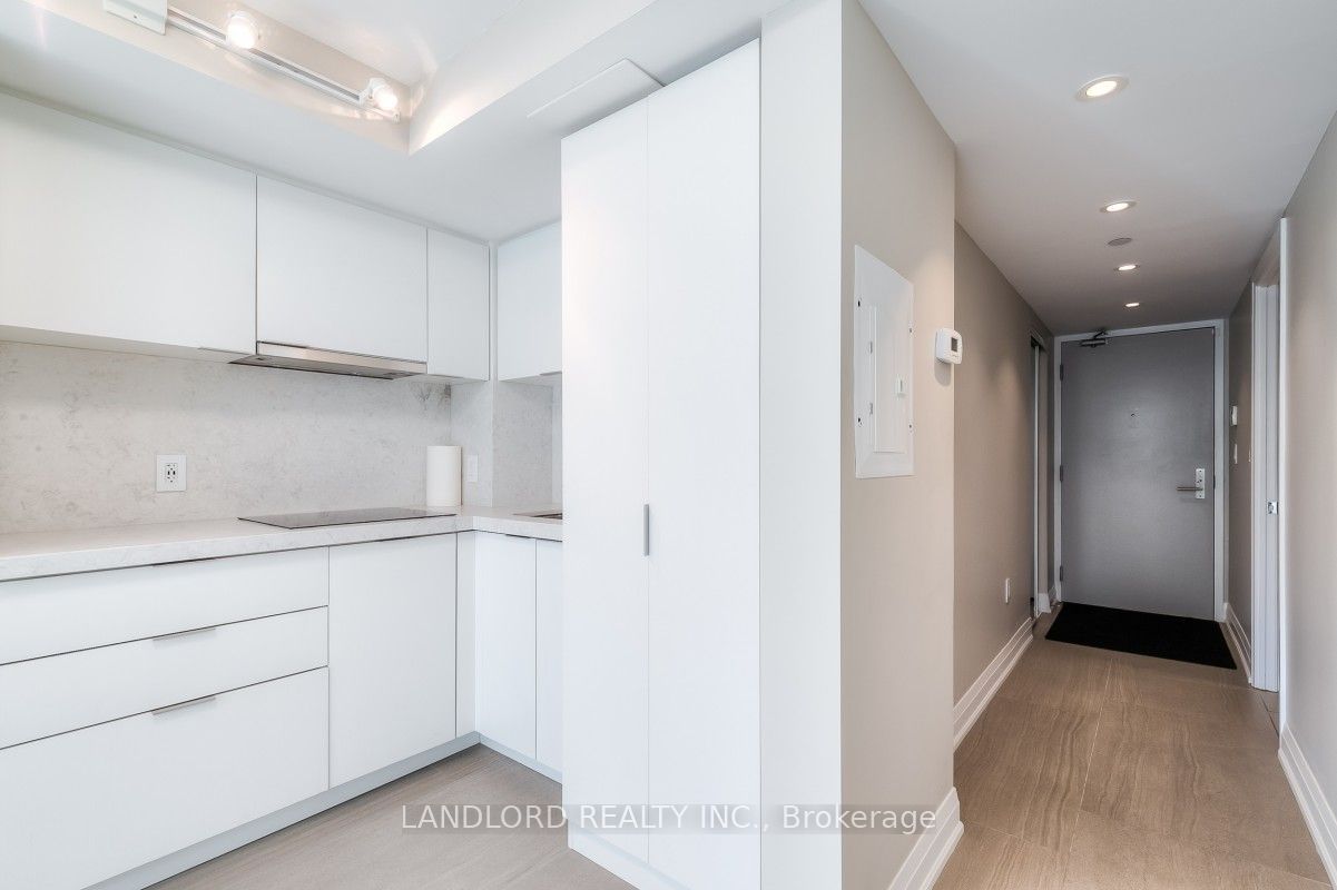 955 Bay St, unit 1914 for rent