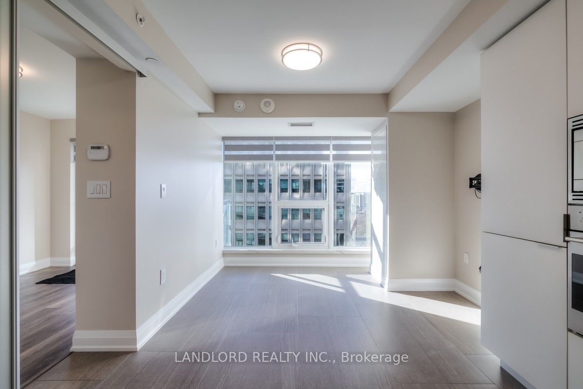 955 Bay St, unit 1914 for rent